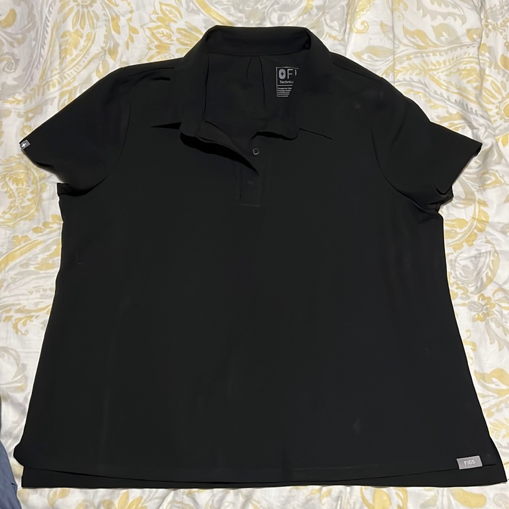 Figs scrub top